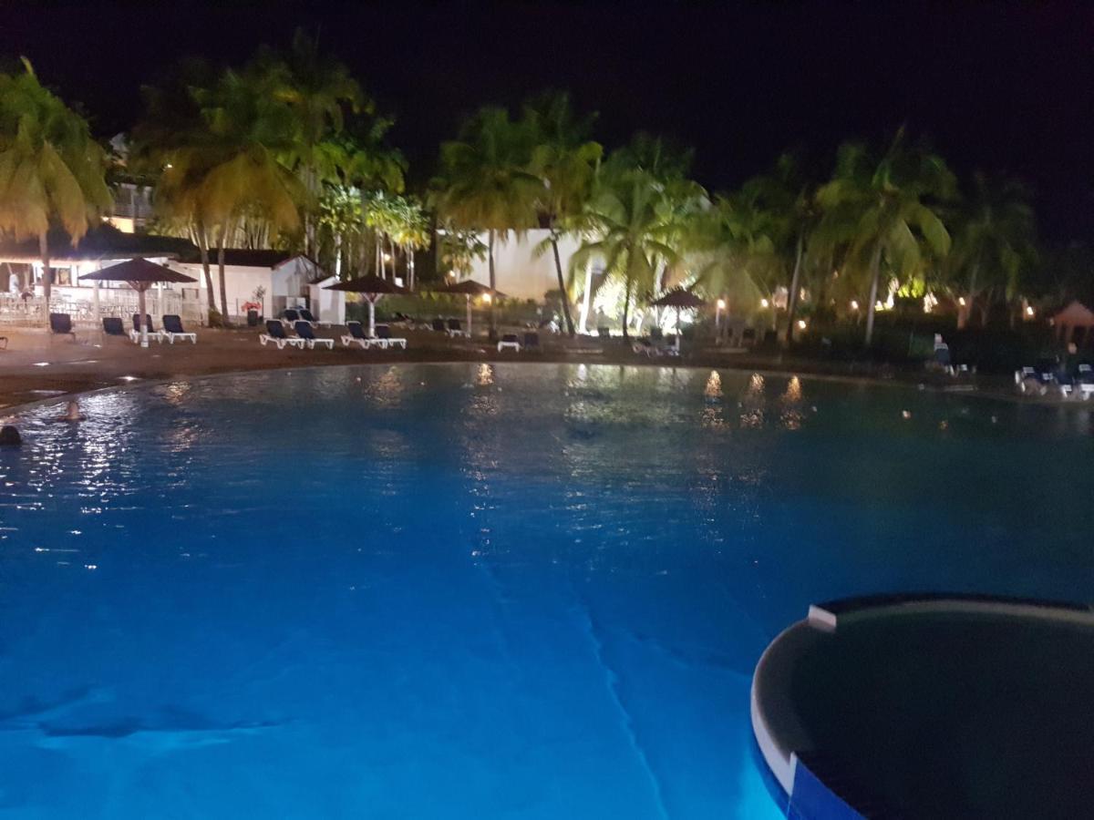 Caraibes Apparts-Resorts Sainte-Anne  Extérieur photo